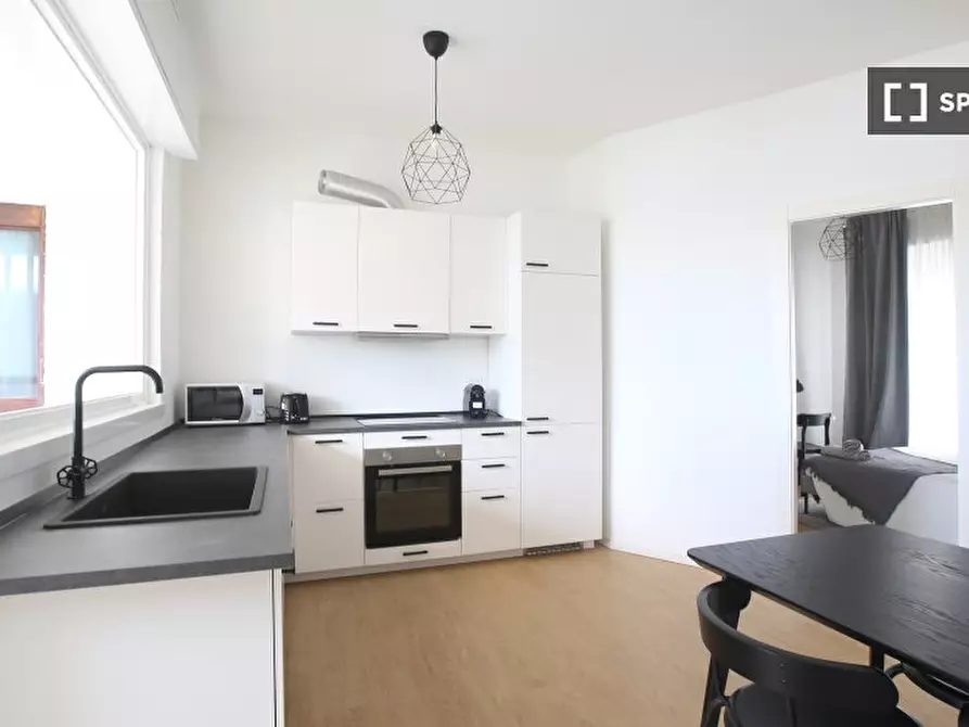 Immagine 10 di Camera condivisa in affitto  in Via Carlo Marx a Milano