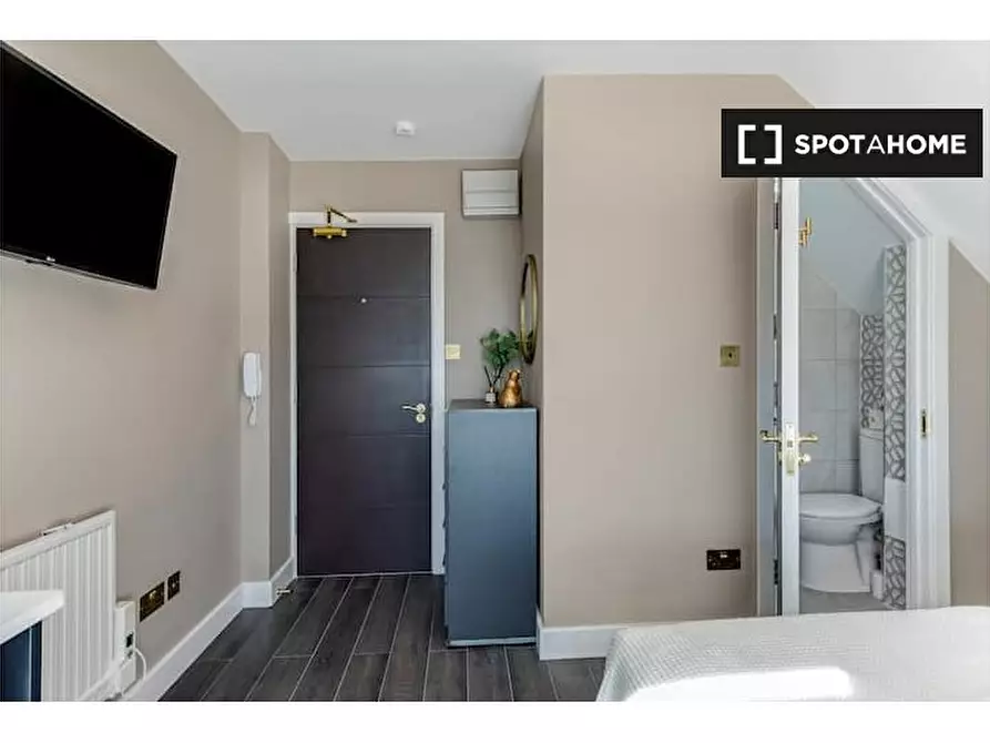 Immagine 2 di Ufficio in affitto  in High Rd a Tottenham