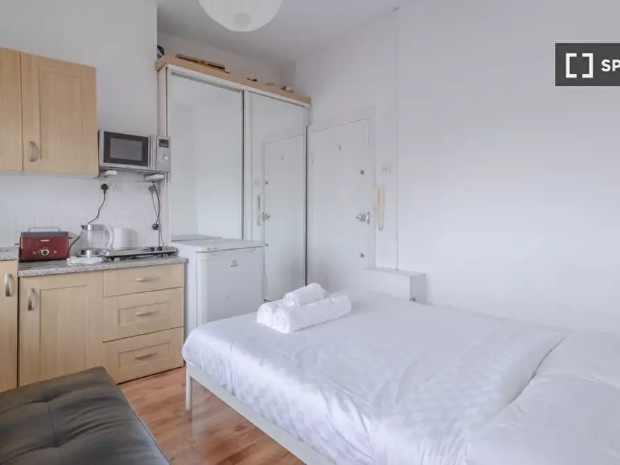 Immagine 2 di Ufficio in affitto  in flat e a Tottenham
