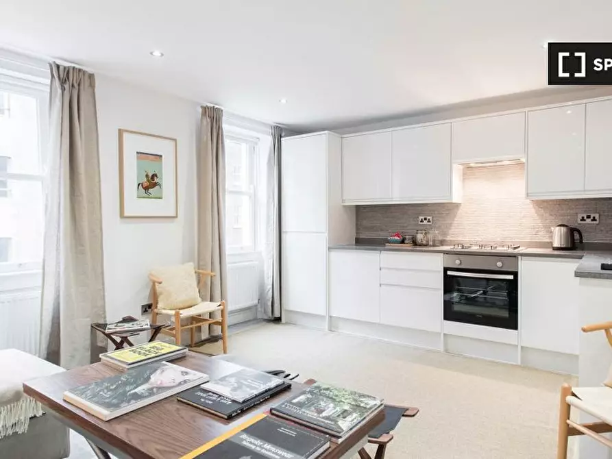 Immagine 6 di Appartamento in affitto  in Windmill St a Camden Town