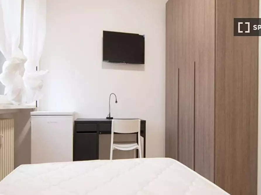 Immagine 4 di Camera condivisa in affitto  in Via Farneti a Milano