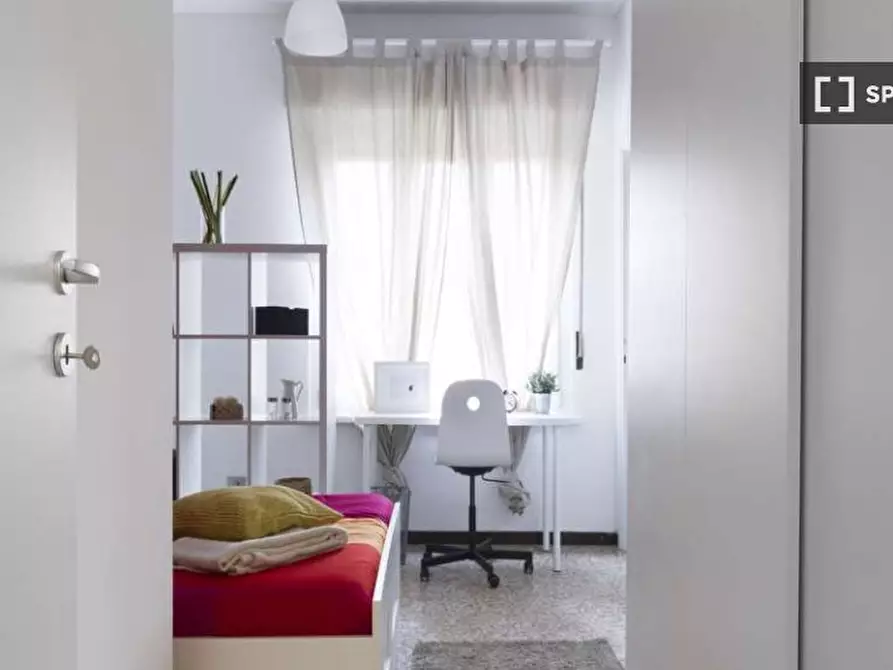 Immagine 4 di Camera condivisa in affitto  in Viale Carlo Espinasse a Milano