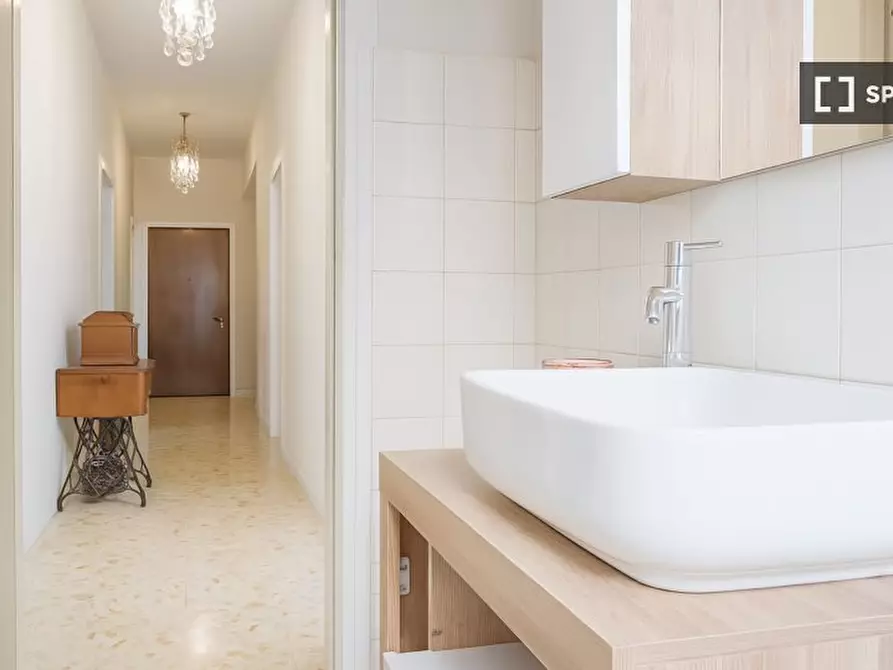 Immagine 8 di Appartamento in affitto  in P.za de Angeli Ernesto a Milano