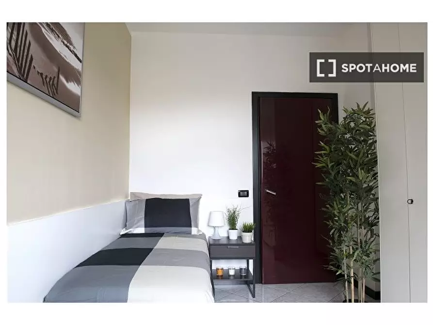 Immagine 7 di Camera condivisa in affitto  in Via Carlo Marx a Milano