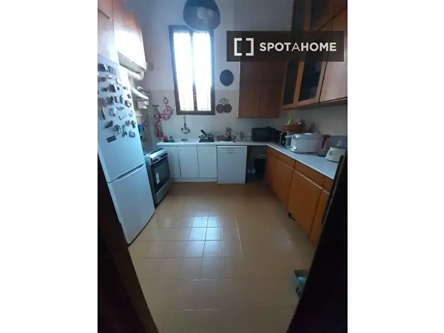 Immagine 11 di Camera condivisa in affitto  in Via Massenzio Masia a Bologna