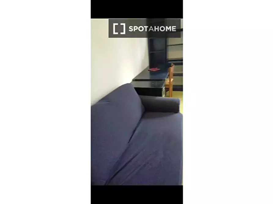 Immagine 4 di Camera condivisa in affitto  in Via Pian Due Torri a Roma