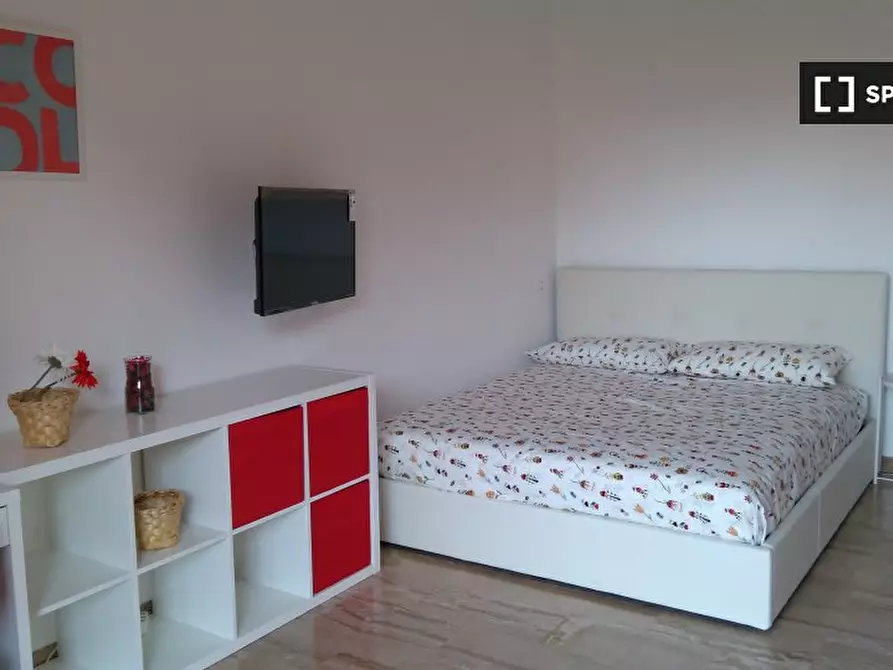 Immagine 7 di Camera condivisa in affitto  in Via Carlo Valvassori Peroni a Milano