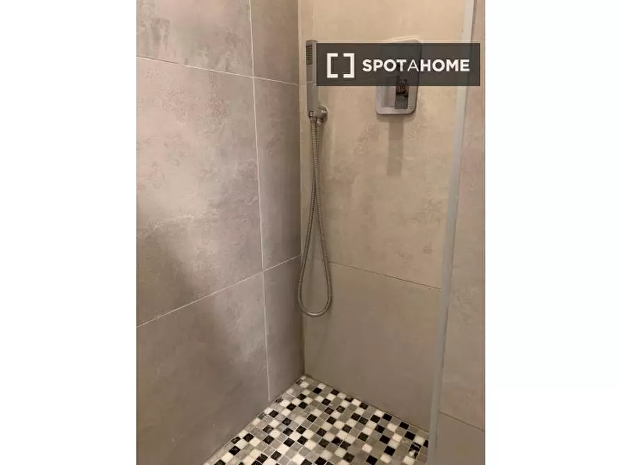 Immagine 7 di Ufficio in affitto  in Viale Cassala a Milano