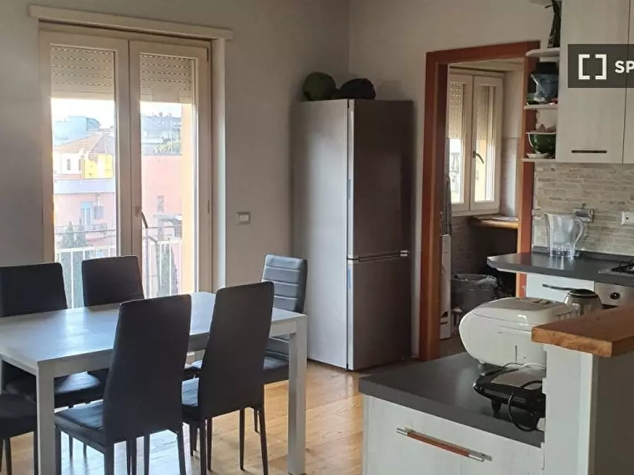 Immagine 15 di Camera condivisa in affitto  in V. Collatina a Roma