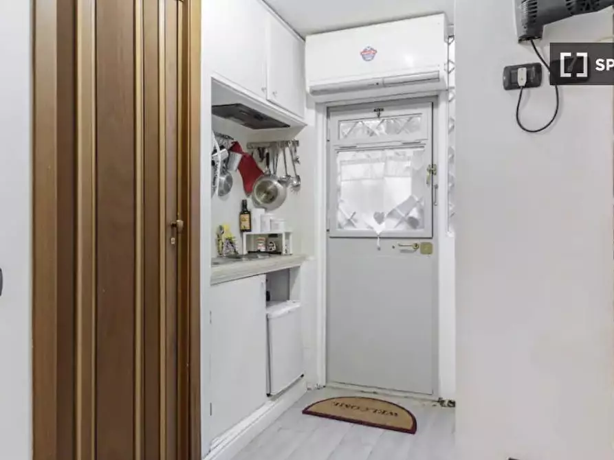 Immagine 13 di Appartamento in affitto  in Via di San Bartolomeo de' Vaccinari a Roma