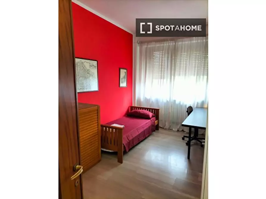 Immagine 5 di Camera condivisa in affitto  in Via Ercolano a Milano