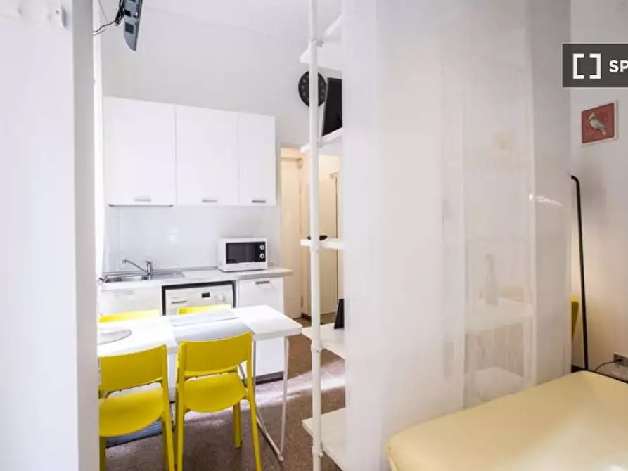 Immagine 3 di Camera condivisa in affitto  in Via San Calocero Milan a Milano