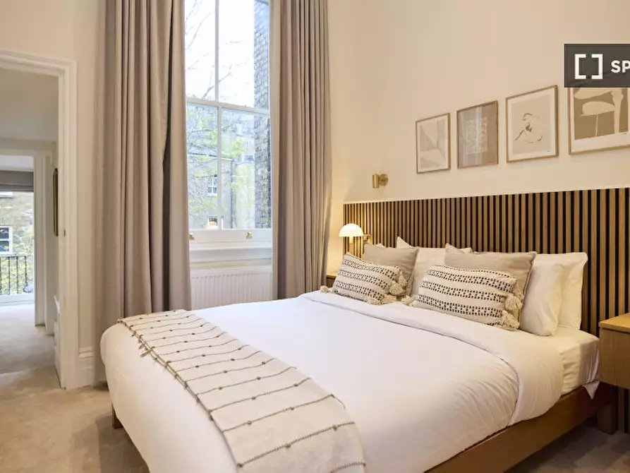 Immagine 1 di Appartamento in affitto  in Westgate Terrace a Kensington