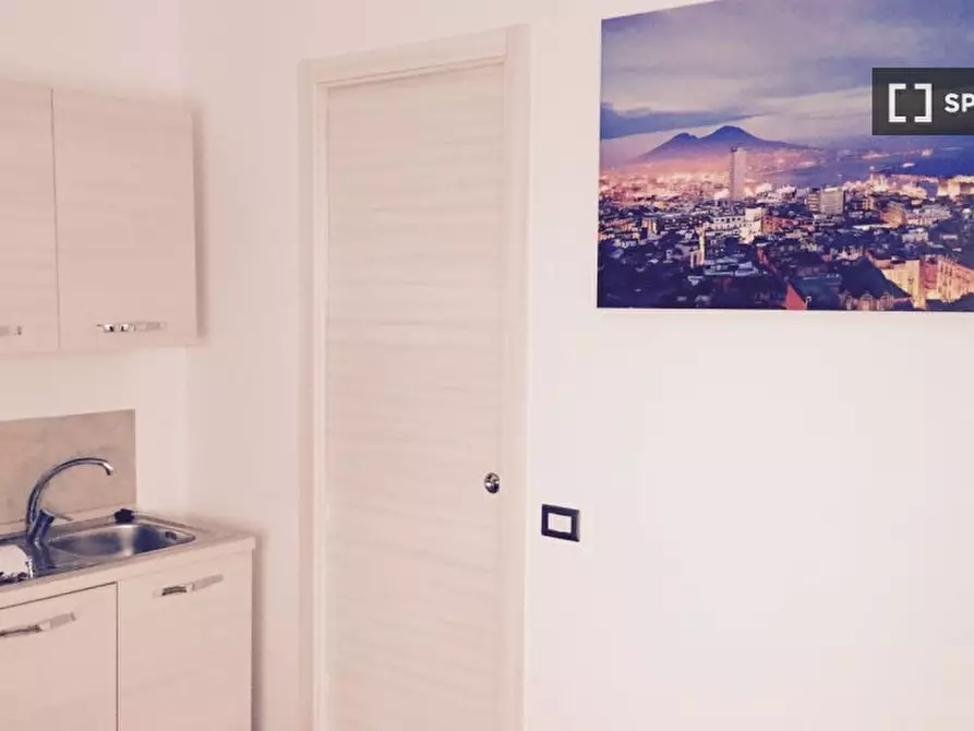 Immagine 4 di Appartamento in affitto  in Via Flavio Gioia a Napoli
