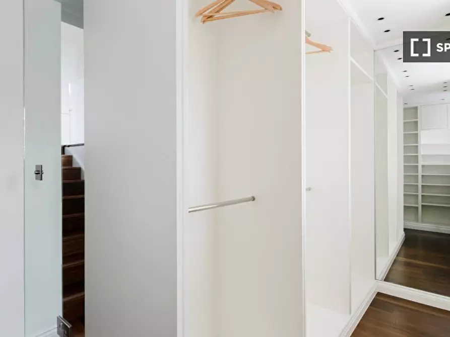 Immagine 13 di Appartamento in affitto  in Redcliffe Square a Kensington