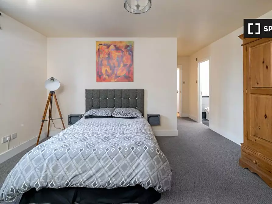 Immagine 13 di Appartamento in affitto  in Lion Court a Camberwell