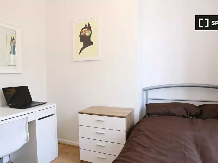 Immagine 2 di Camera condivisa in affitto  in Bromley High St a Poplar