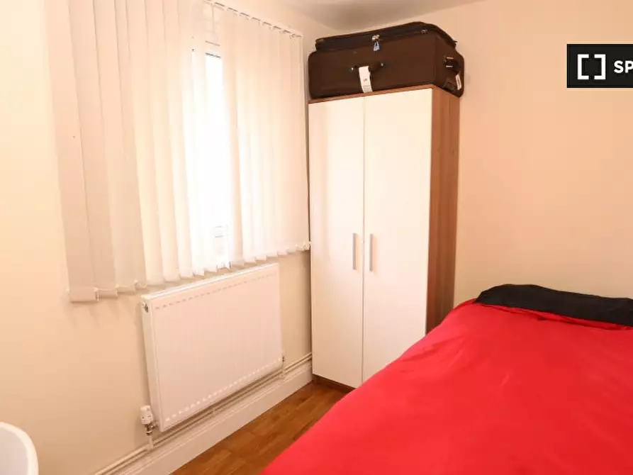 Immagine 10 di Camera condivisa in affitto  in British Street a Poplar
