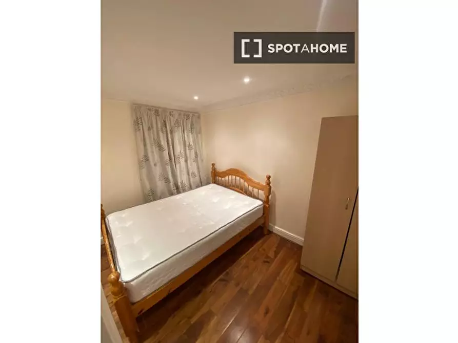 Immagine 6 di Camera condivisa in affitto  in Flat a Greenwich