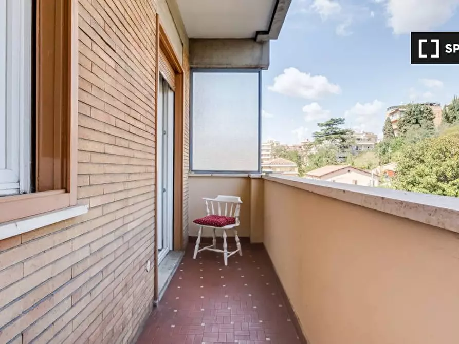 Immagine 12 di Appartamento in affitto  in Via Gualtiero Serafino a Roma