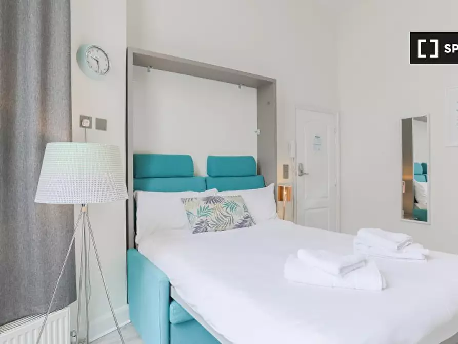 Immagine 3 di Ufficio in affitto  in Nevern Rd a Kensington