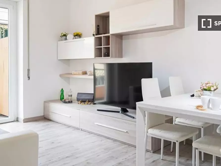 Immagine 3 di Appartamento in affitto  in Via Eurialo a Roma