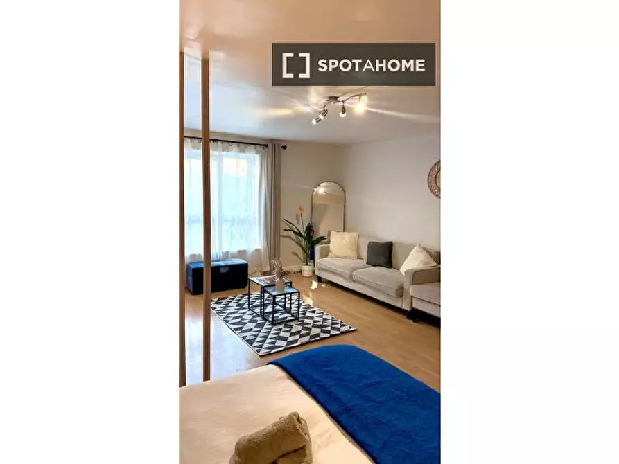 Immagine 1 di Ufficio in affitto  in Westferry Rd a Poplar