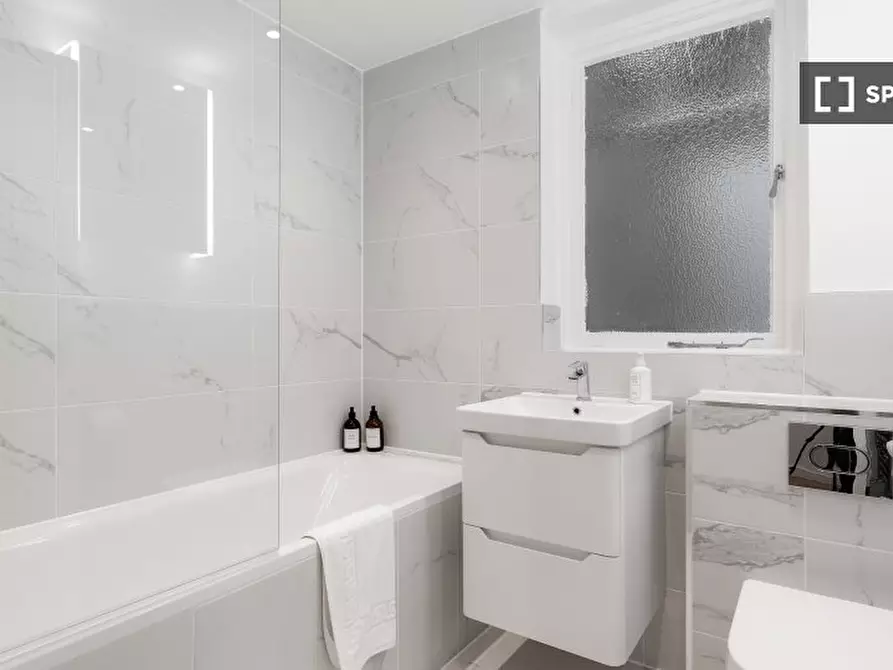 Immagine 17 di Appartamento in affitto  in Sussex Gardens a Paddington