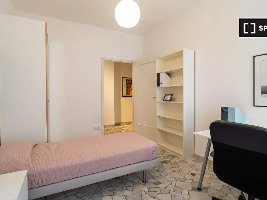 Immagine 9 di Camera condivisa in affitto  in Via Fratelli Rosselli a Milano