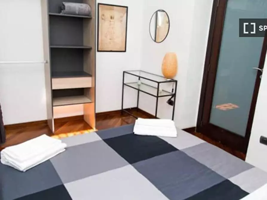 Immagine 7 di Camera condivisa in affitto  in Vico Maiorani a Napoli