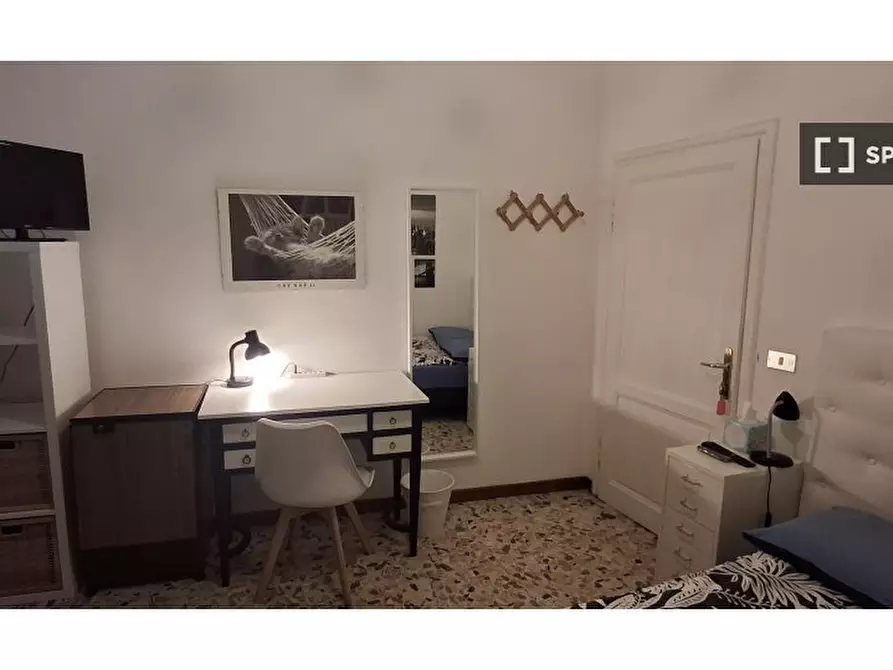 Immagine 11 di Camera condivisa in affitto  in Via di Santa Lucia a Firenze