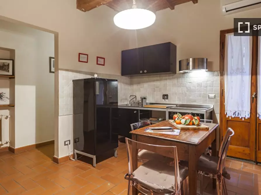Immagine 10 di Appartamento in affitto  in Via Dante Alighieri a Firenze
