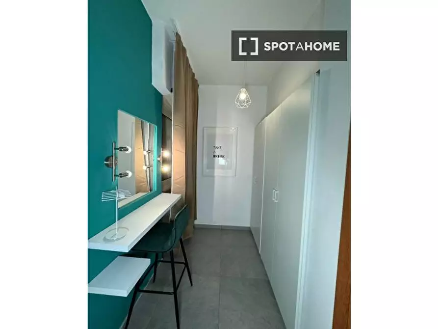 Immagine 4 di Camera condivisa in affitto  in Via Damaso Cerquetti a Roma