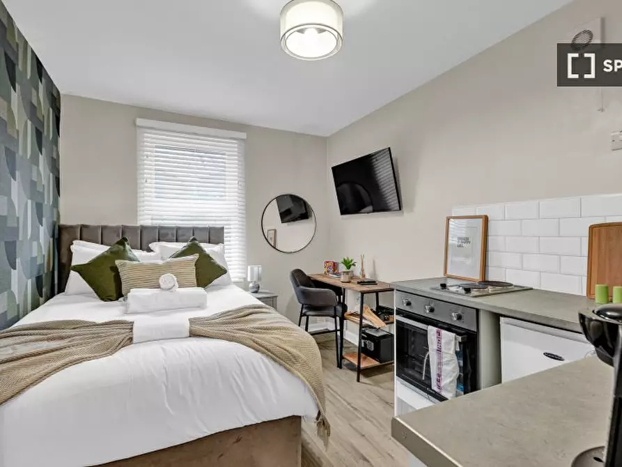 Immagine 4 di Ufficio in affitto  in flat a Tottenham