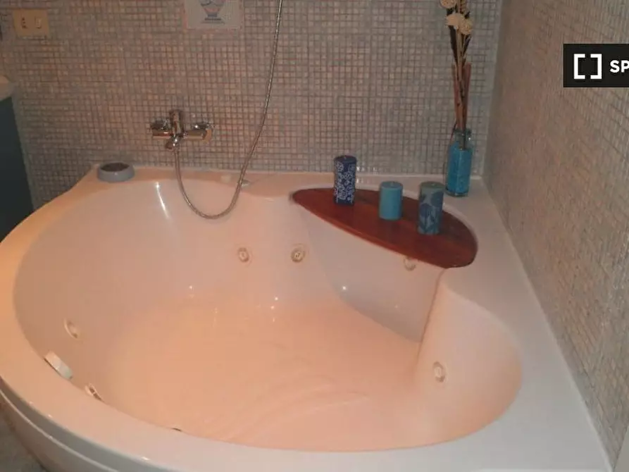 Immagine 8 di Appartamento in affitto  in Via Ilario Alibrandi, 00165 Roma RM, Italy a Roma