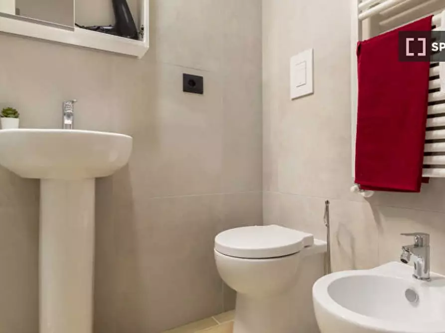 Immagine 10 di Camera condivisa in affitto  in Via Padova a Torino