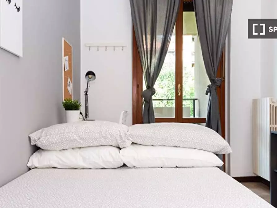 Immagine 1 di Camera condivisa in affitto  in Via fratelli Fraschini a Milano