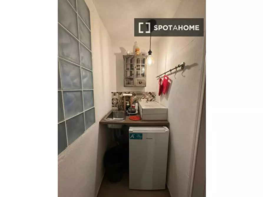 Immagine 3 di Ufficio in affitto  in Vico Storto Purgatorio Ad Arco a Napoli