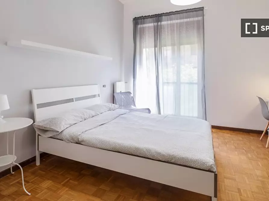 Immagine 3 di Camera condivisa in affitto  in Via Curtatone a Milano