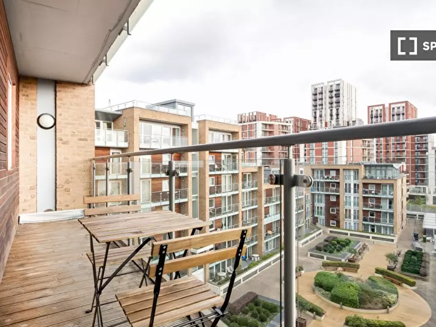 Immagine 4 di Appartamento in affitto  in Battersea Park Rd a Lambeth