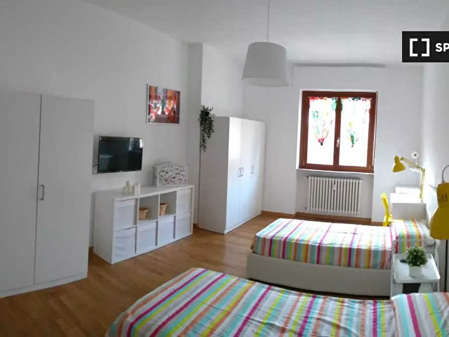 Immagine 1 di Camera condivisa in affitto  in Via Carlo Valvassori Peroni a Milano