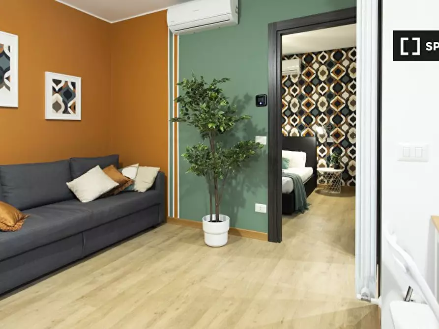 Immagine 5 di Appartamento in affitto  in Via Marcantonio Bragadin a Roma