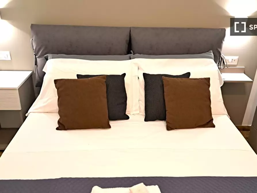 Immagine 16 di Appartamento in affitto  in Via Appia Nuova a Roma