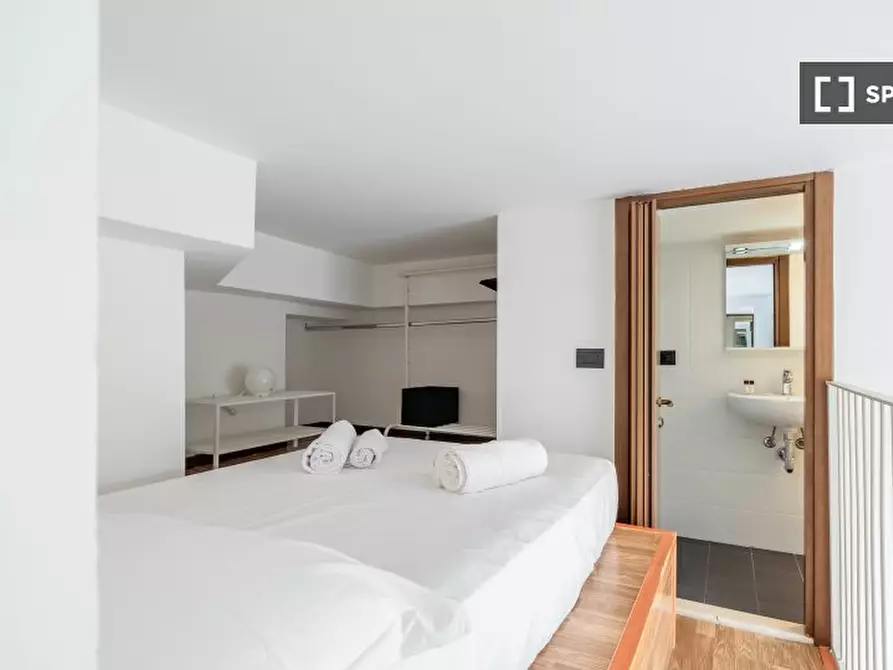 Immagine 10 di Ufficio in affitto  in Corso Magenta a Milano