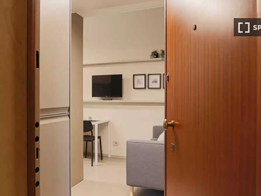 Immagine 5 di Appartamento in affitto  in Via Doberdò a Milano