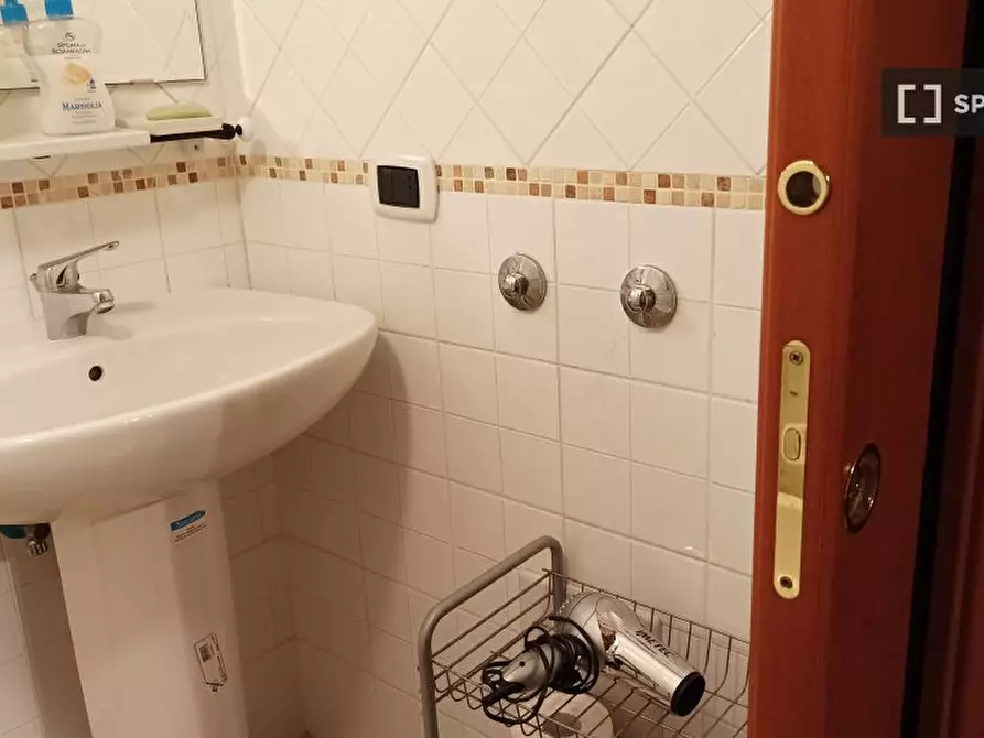 Immagine 2 di Ufficio in affitto  in Via del Carmine a Napoli