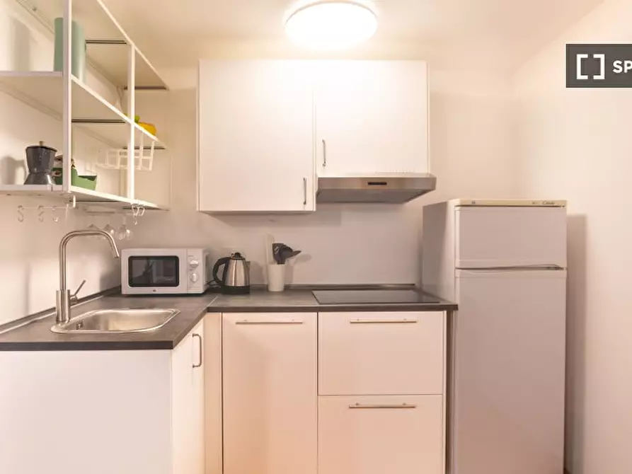 Immagine 2 di Ufficio in affitto  in Via Lazzaro Spallanzani a Milano