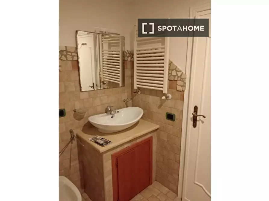 Immagine 15 di Appartamento in affitto  in Via Giuseppe Beduschi a Roma