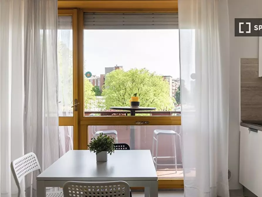 Immagine 2 di Ufficio in affitto  in Via Paul Valery a Milano