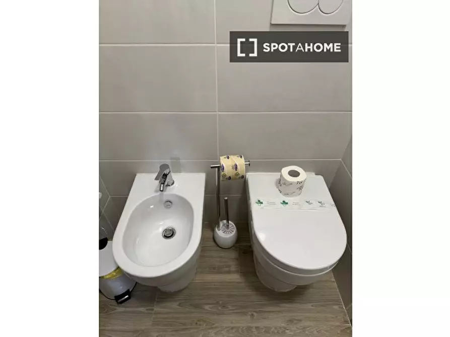 Immagine 4 di Camera condivisa in affitto  in Via Cerreto di Spoleto a Roma